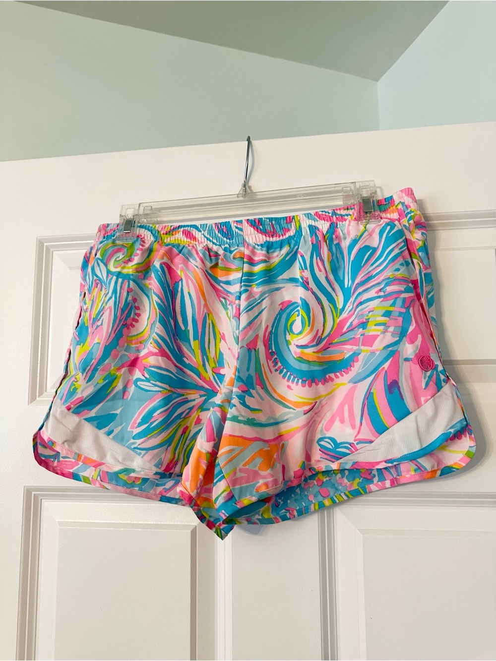 Lilly Pulitzer Luxletic Ocean Trail Shorts Women Medium Carnivale Coral